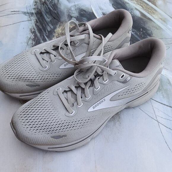Shoes - Brooks women's sneakers